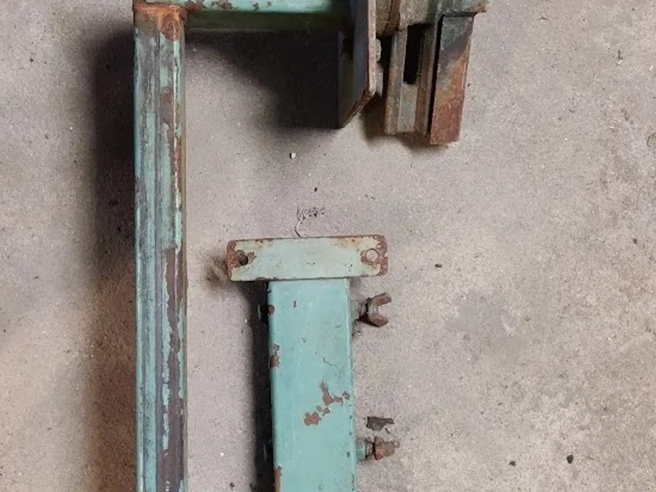 Billede 1 - Bilindretning. skruestik