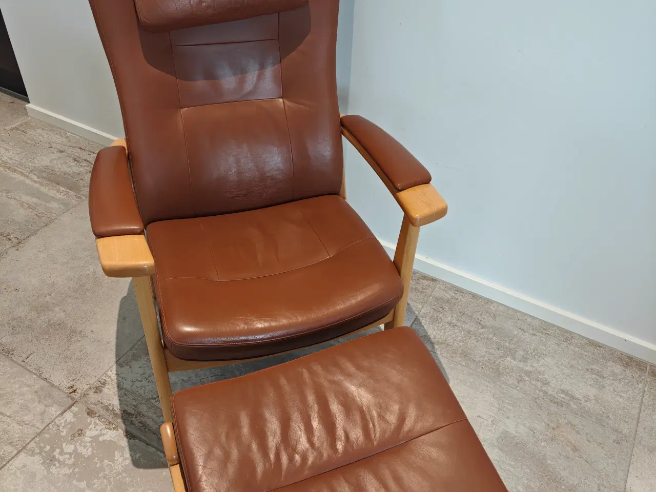 Billede 2 - Farstrup Otiumstol med fodskammel