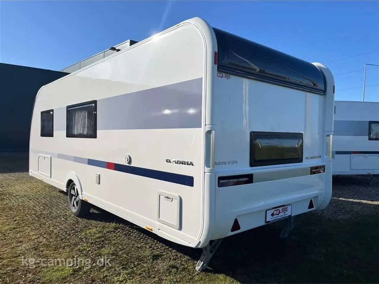 Billede 2 - 2025 - Adria Adora 613 PK Teen Adria Adora 613 PK Teen – 2025 | Perfekt til familien!