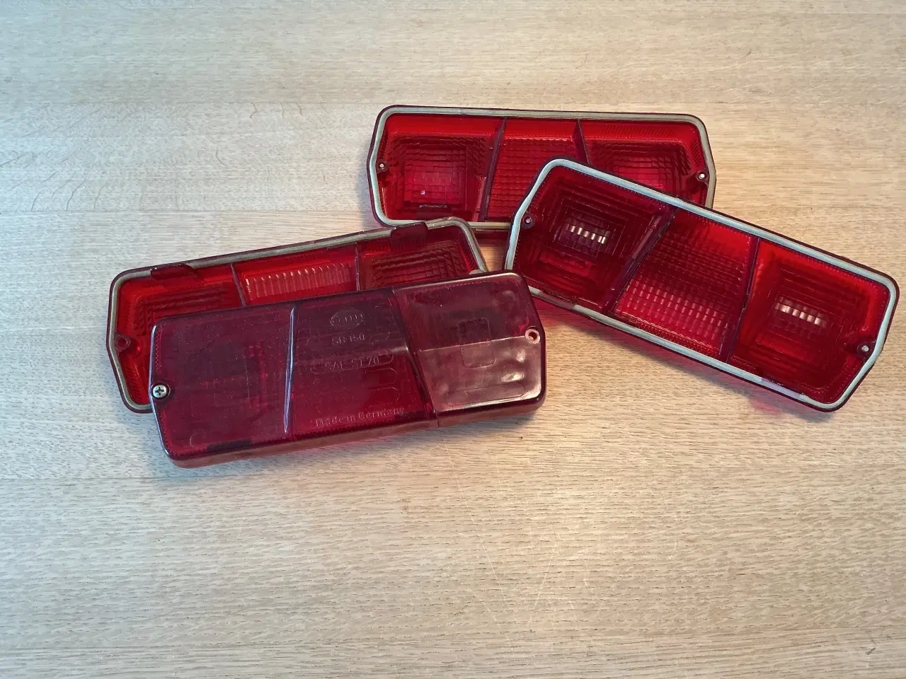 Billede 1 - Hella baglygter gamle / ubrugte 