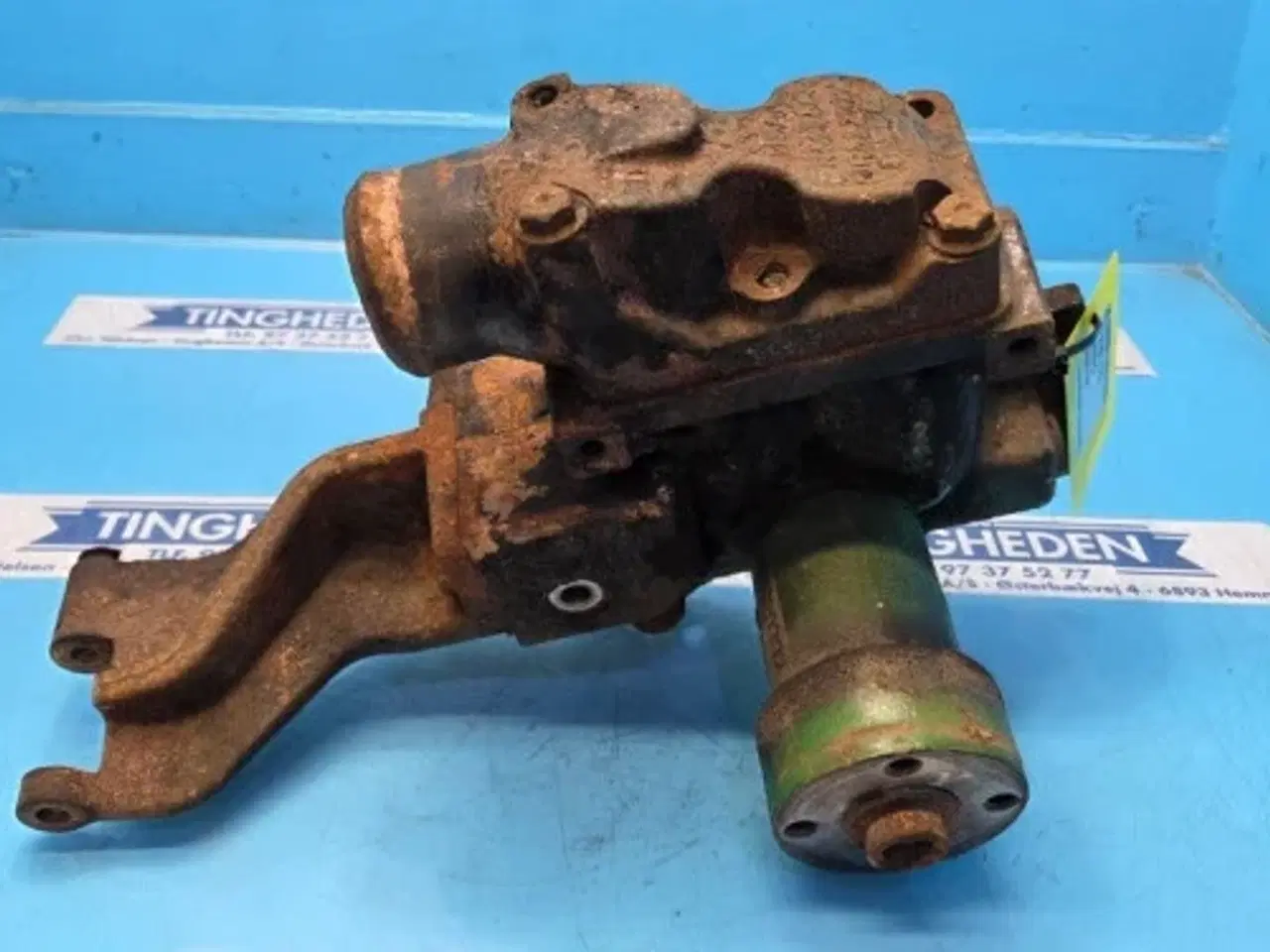 Billede 2 - John Deere 6090HZ003 Termostat Hus R522012