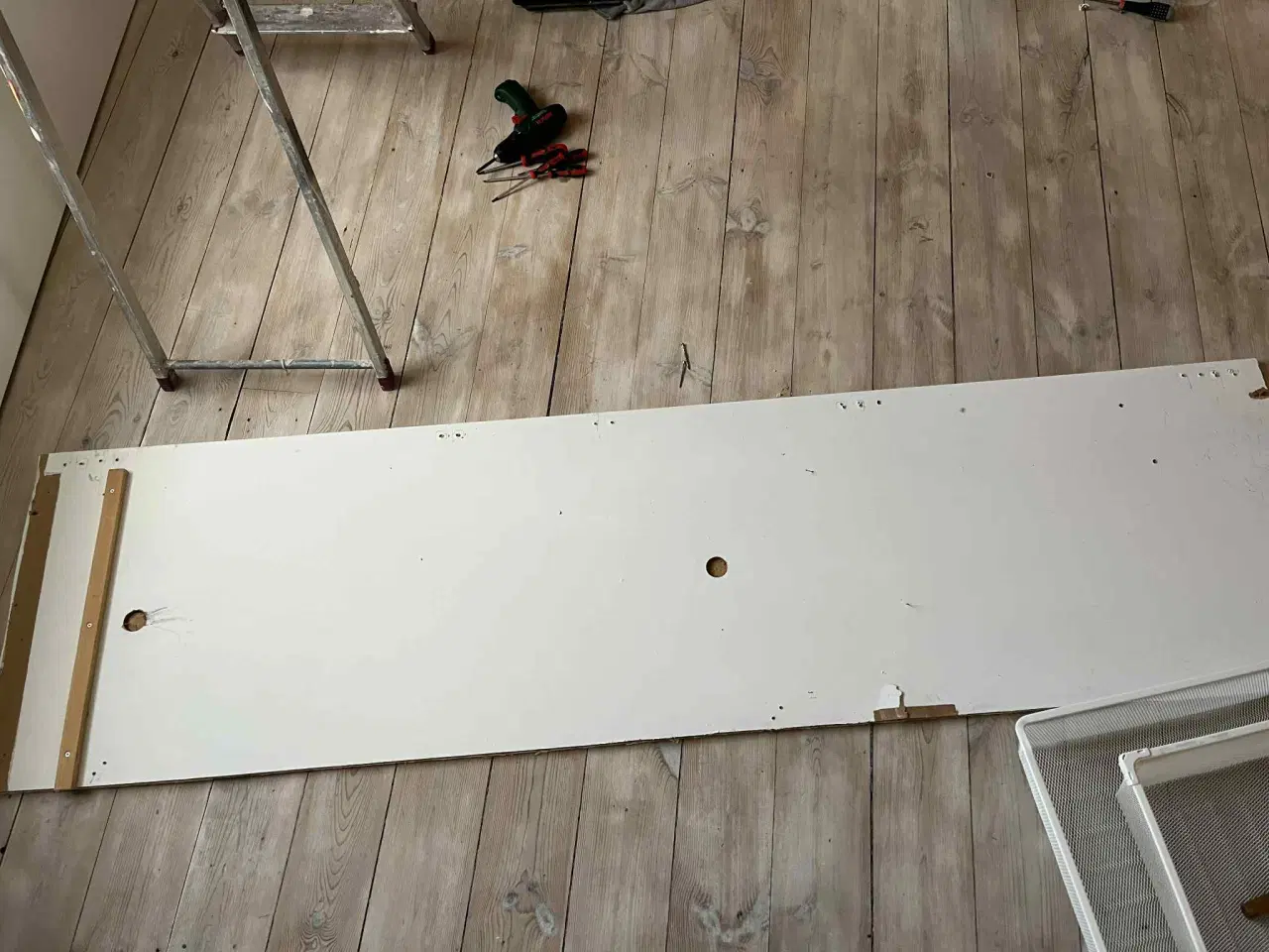 Billede 2 - Rest MDF træ fra indbygget skab