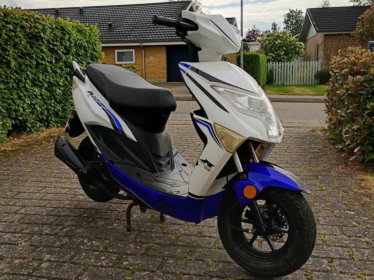 Billede 1 - VGA Explora 30 m/nr.plade