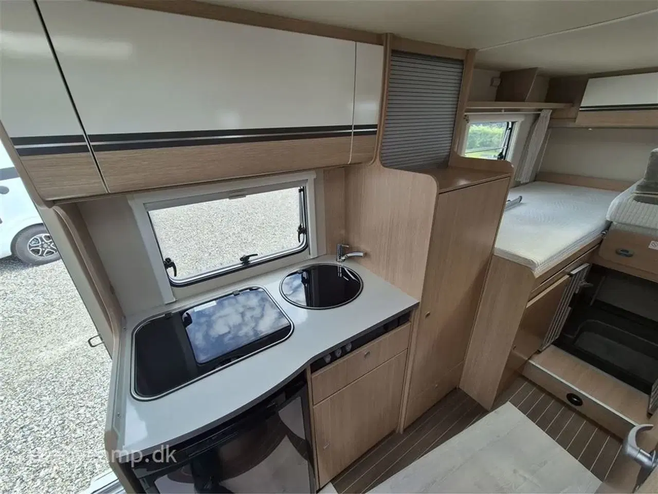 Billede 9 - 2017 - SunLight T 66   Markise. batteri. cykelstativ. elektrisk indgangstrin.