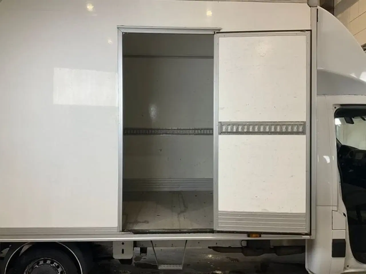 Billede 5 - Renault Master III T35 2,3 dCi 170 Alukasse m/lift