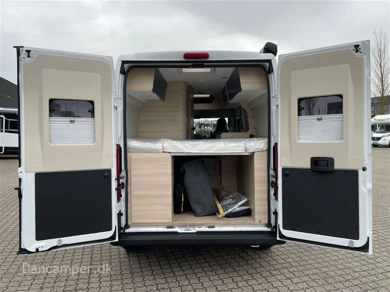 Billede 5 - 2026 - Chausson First Line V594 Super spændende, kort van med dobbeltsenge på tværs i bag. 2,2, L motor , 140 HK, solcelle, 8-trin aut m.m.