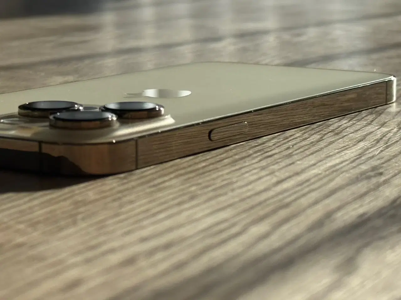 Billede 4 - iPhone 14 Pro Max, 512 GB, Guld, God stand