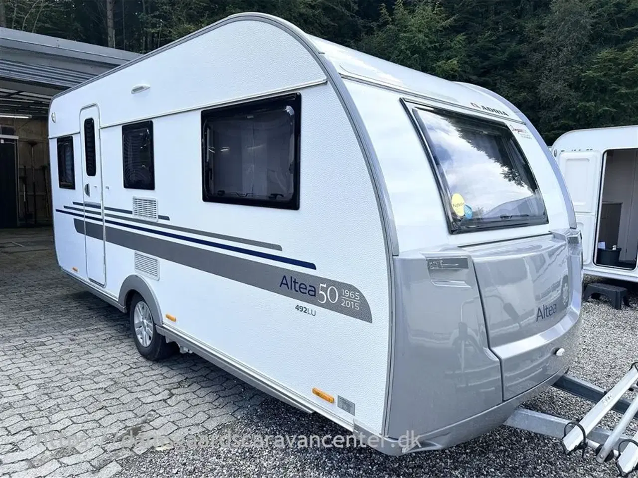 Billede 2 - 2016 - Adria Altea 492 LU   Enkeltsenge - Mover - Aircondition - Fortelt