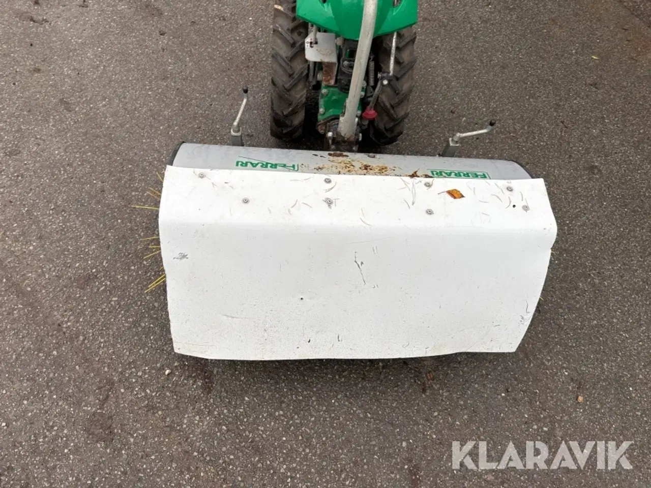 Billede 5 - Redskabsbærer Ferrari 515L grifon med kost