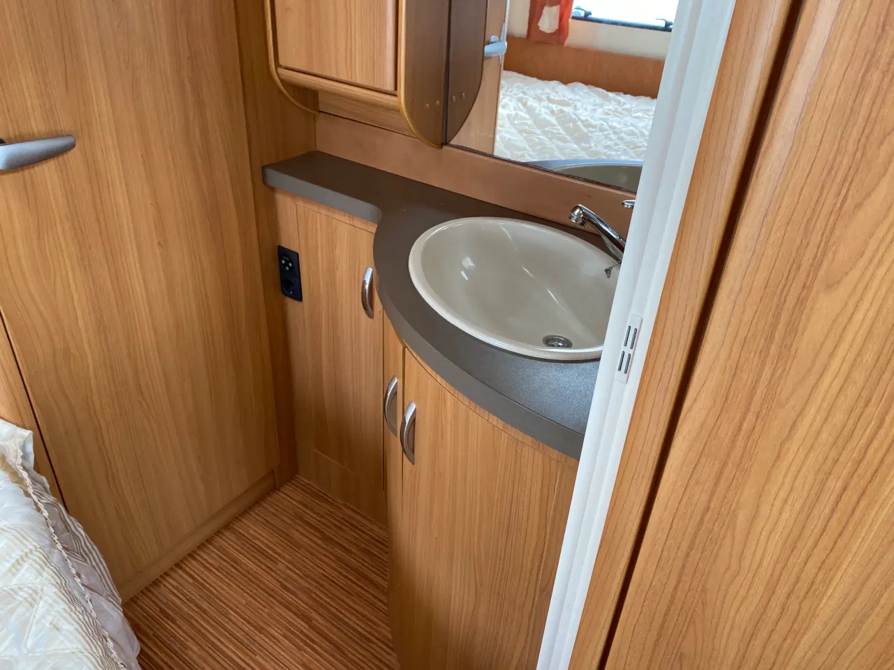 Billede 5 - HOBBY 560 KMFE KØJEVOGN