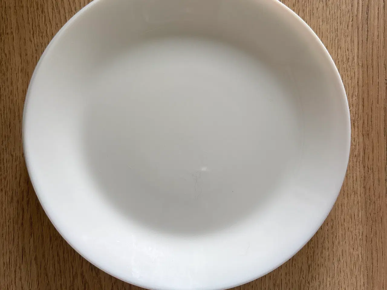 Billede 1 - Byd! 2 flade tallerkener sælges 
