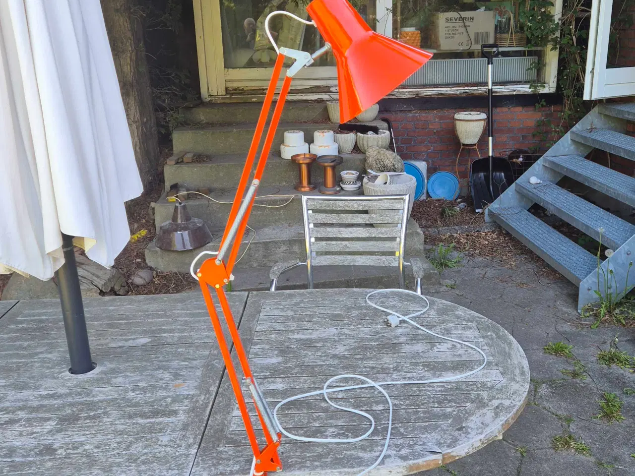 Billede 12 - Flot orangerød arkitektlampe i dansk design 
