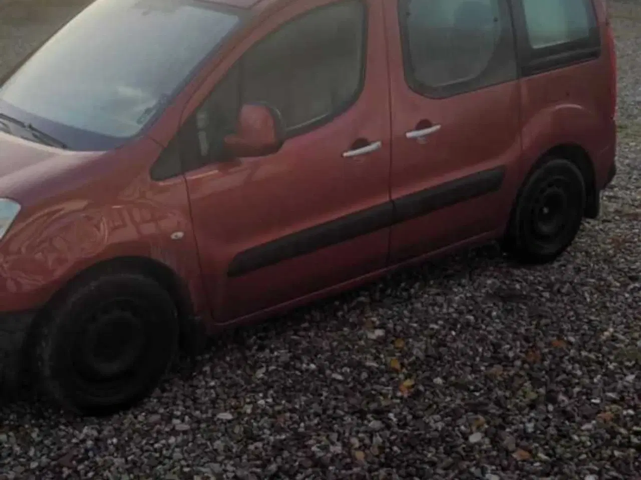 Billede 7 - Peugeot Partner med automatgear og masser syn i nu