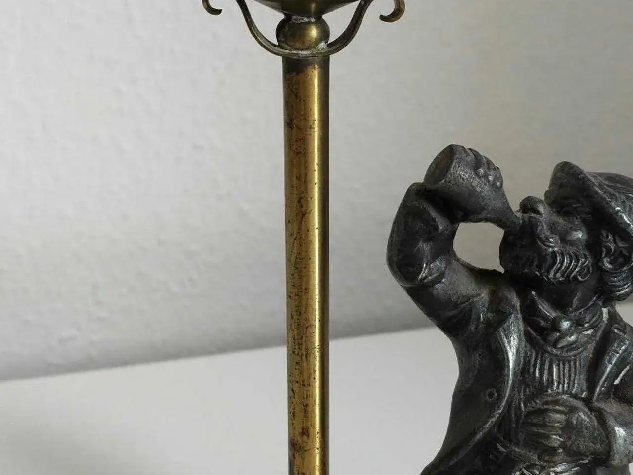 Billede 2 - Den Tørstige Mand – Vintage olielampe med gadelygt