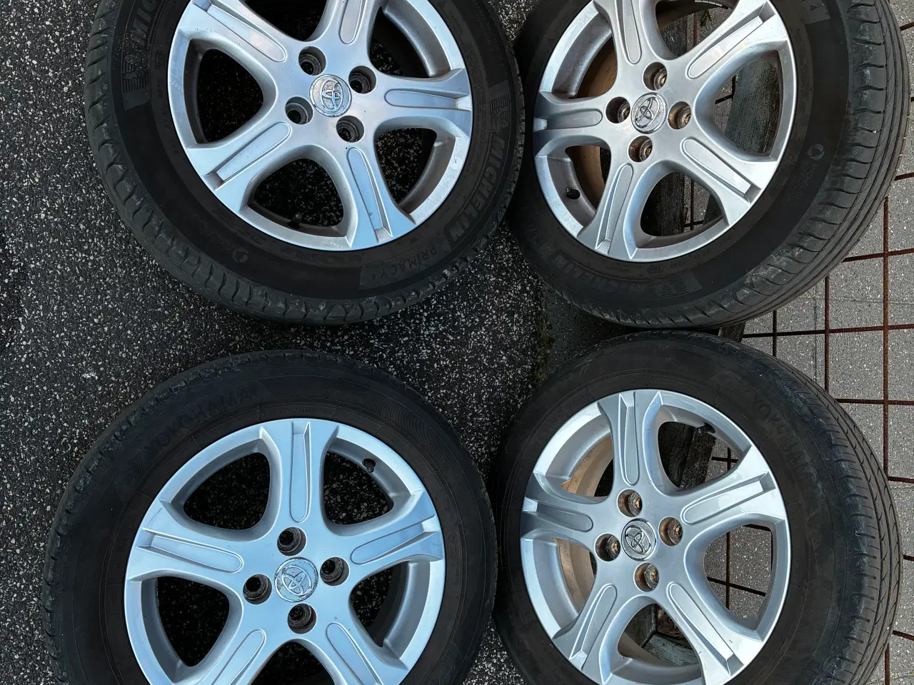 Billede 3 - Originale Toyota alufælge med sommerdæk 