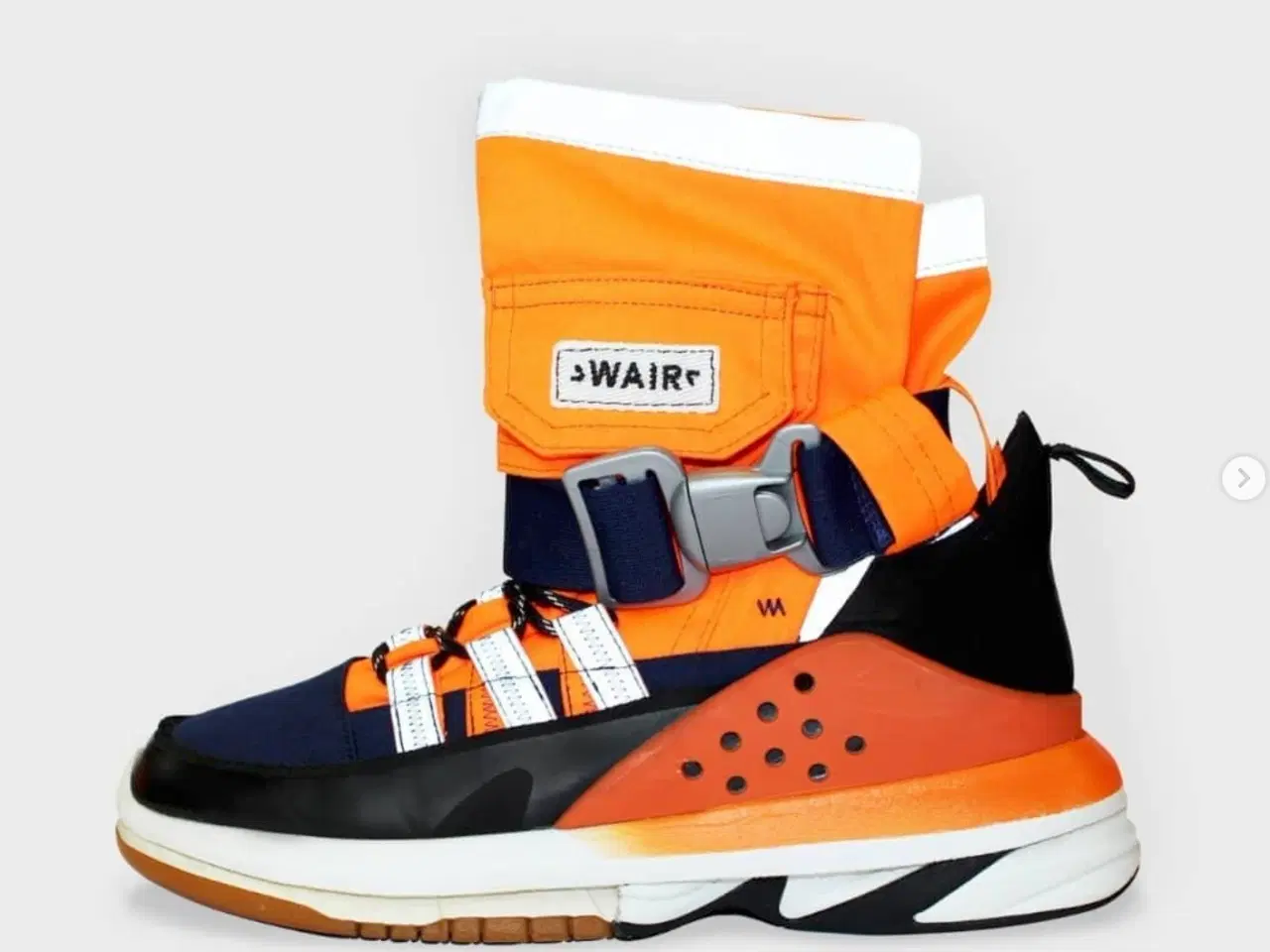 Billede 1 - Søger sneakers