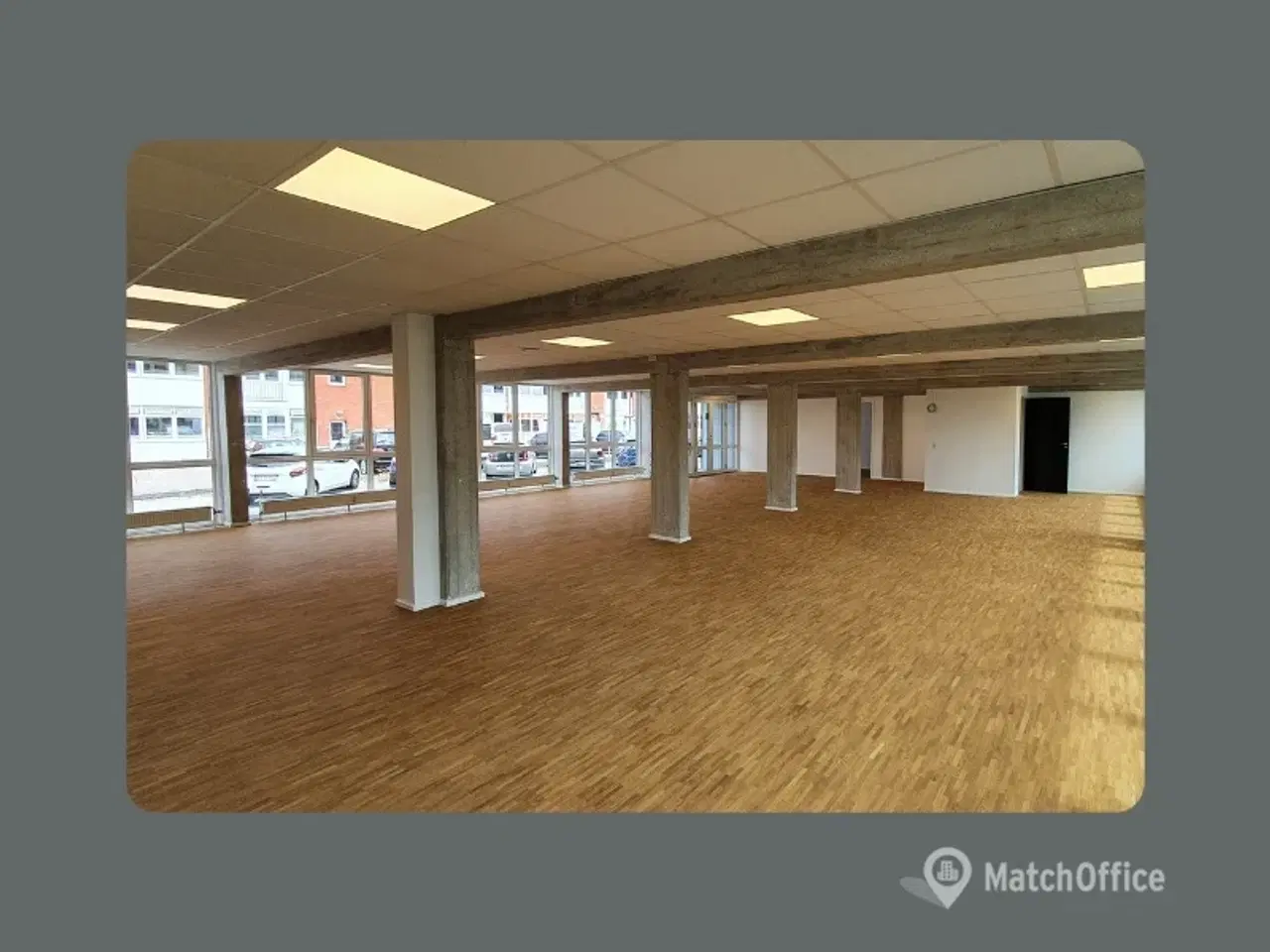 Billede 4 - Herlevs måske mest attraktive butiksfacade og showroom