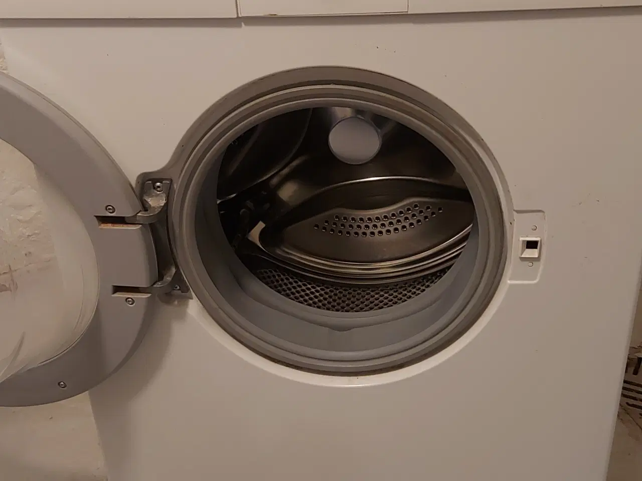 Billede 3 - God lille kompakt vaskemaskine