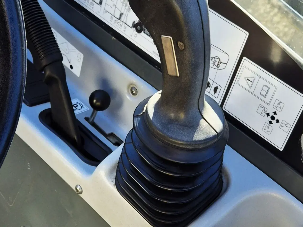 Billede 19 - Weidemann T4108 / teleskop / lave timer / kan køres på trailer