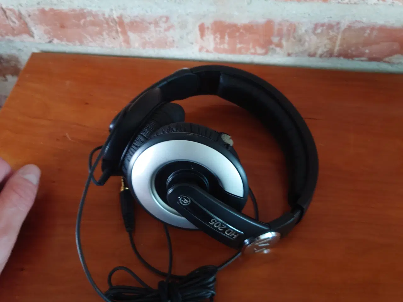 Billede 1 - Sennheiser HD 205 II dynamiske DJ-hovedtelefoner