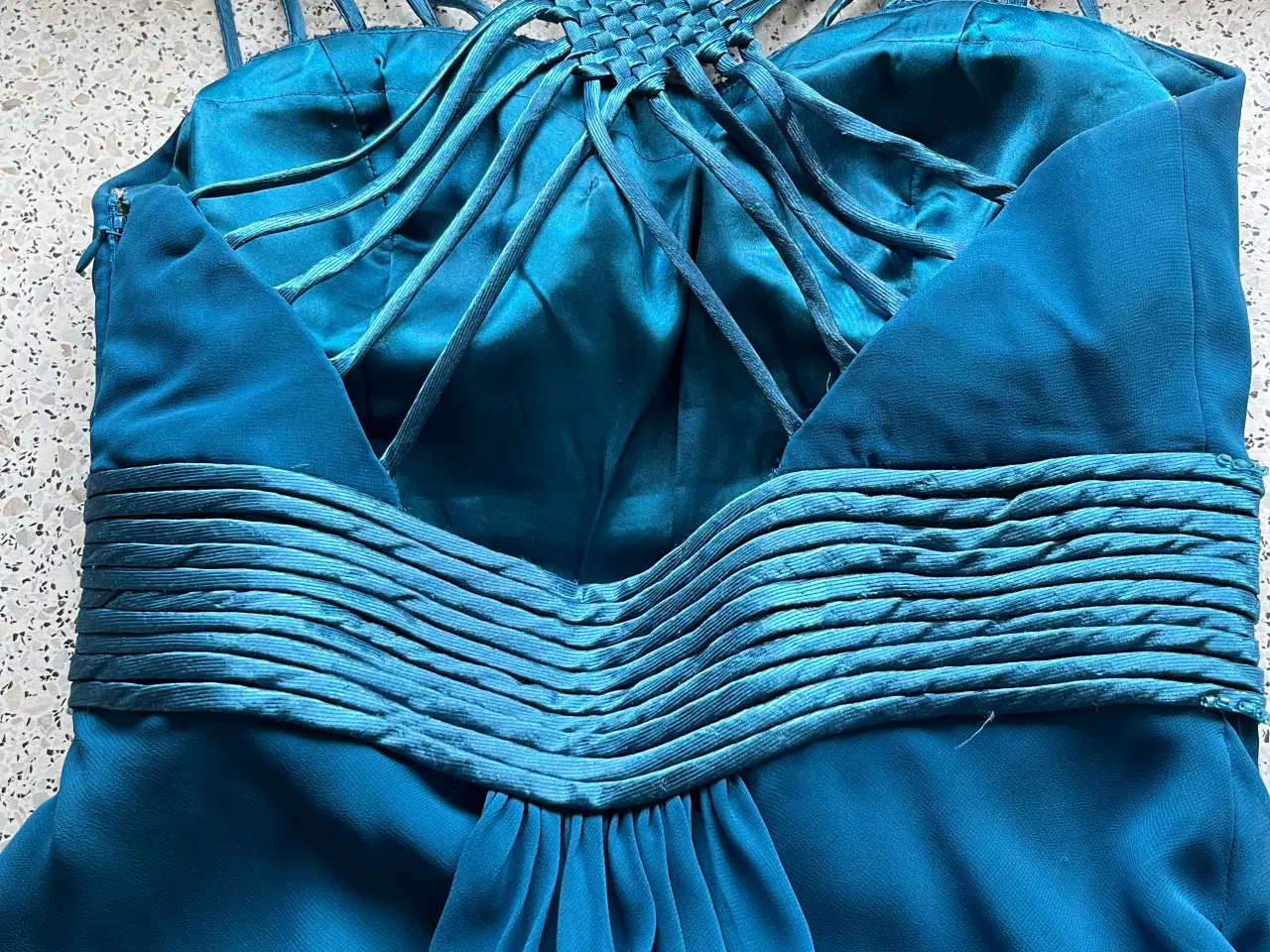 Billede 2 - Lang kjole petrolium bar ryg