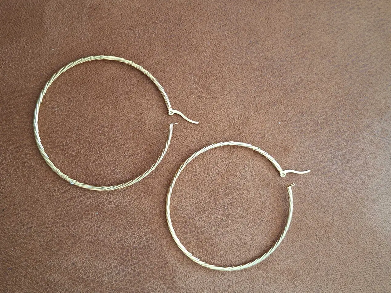 Billede 3 - Guldfarvede Hoops 