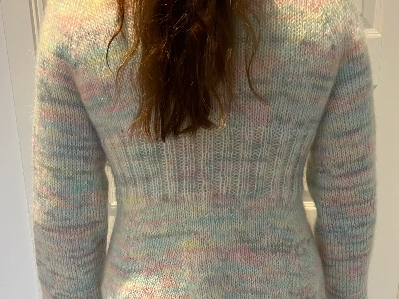 Billede 3 - Unik, ubrugt sweater