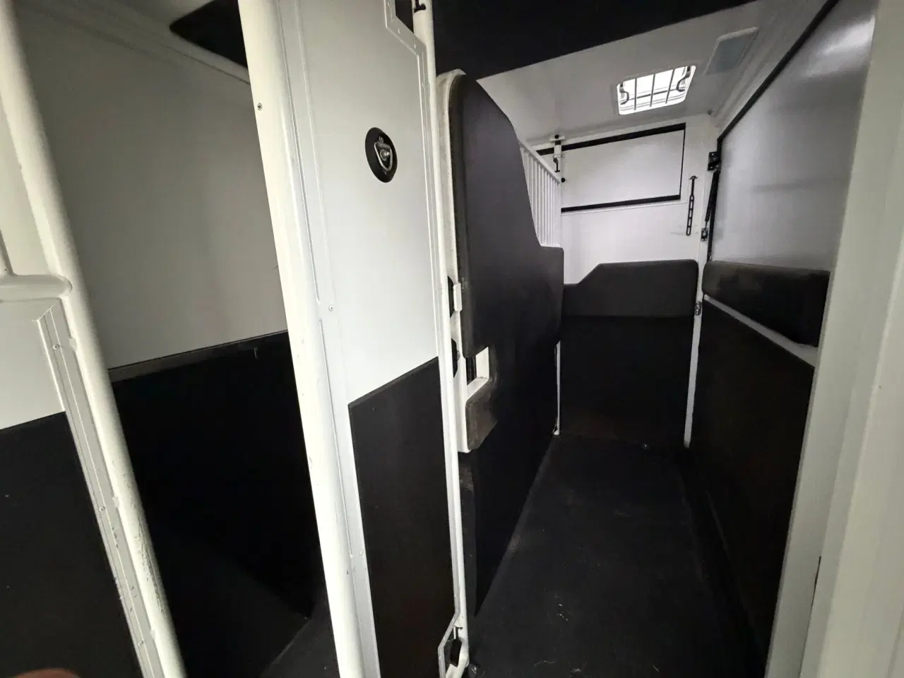 Billede 10 - MAN TGE 3.180 A8 L4, Hestetransporter