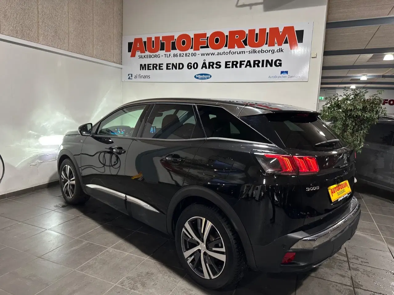 Billede 17 - Peugeot 3008 1,6 Hybrid Allure Pack LTD EAT8 Van