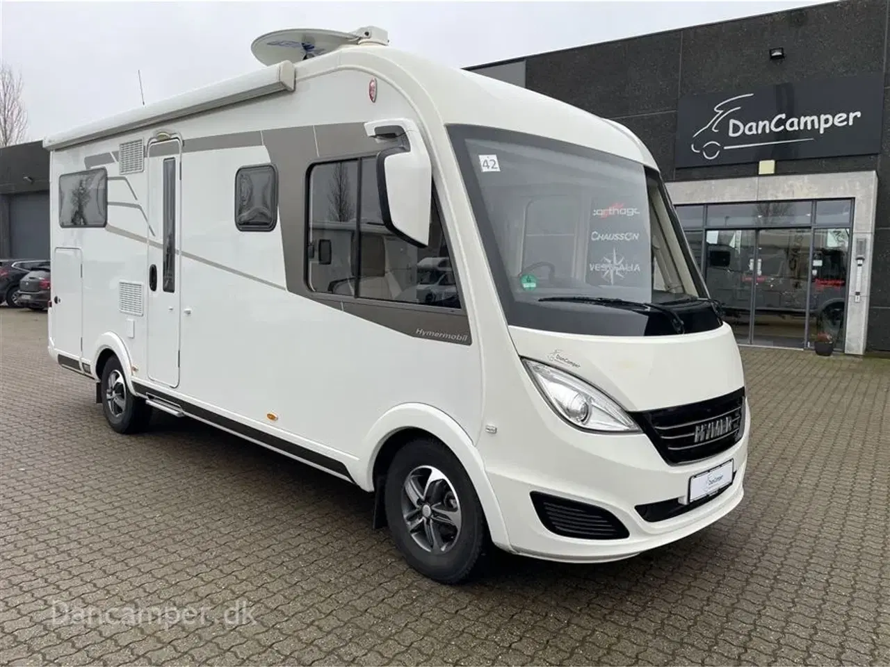 Billede 1 - 2018 - Hymer B 534 Hymermobil   MESSEPRIS kr. 824.900,- SPAR kr. 25.000,- Unik Hymermobil med stor siddegruppe i bag og masser af udstyr. 3500 kg og køres på lille kørekort