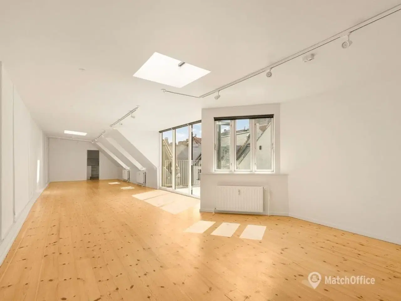 Billede 15 - INGEN BINDING - Nyistandsat og indbydende kontor på 473 m² med privat tagterrasse