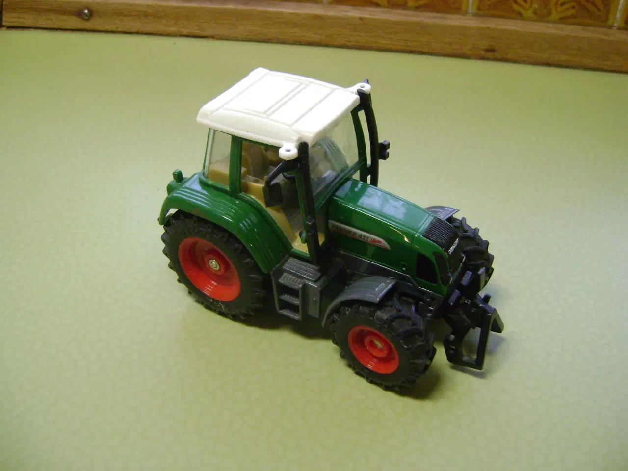 Billede 2 - Model traktor Fendt 411