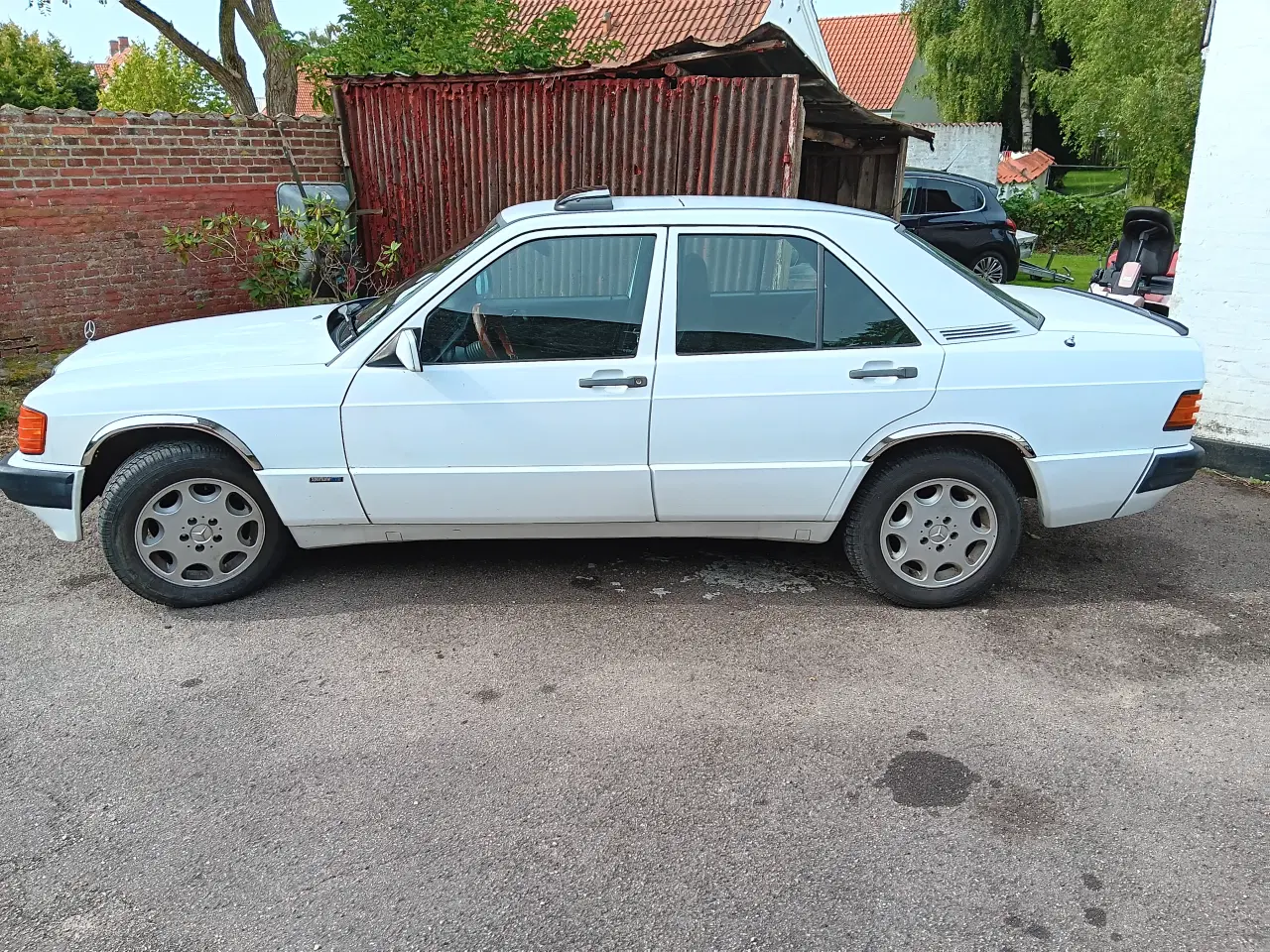Billede 2 - Mercedes 190 2.5 D nysynet med plader 