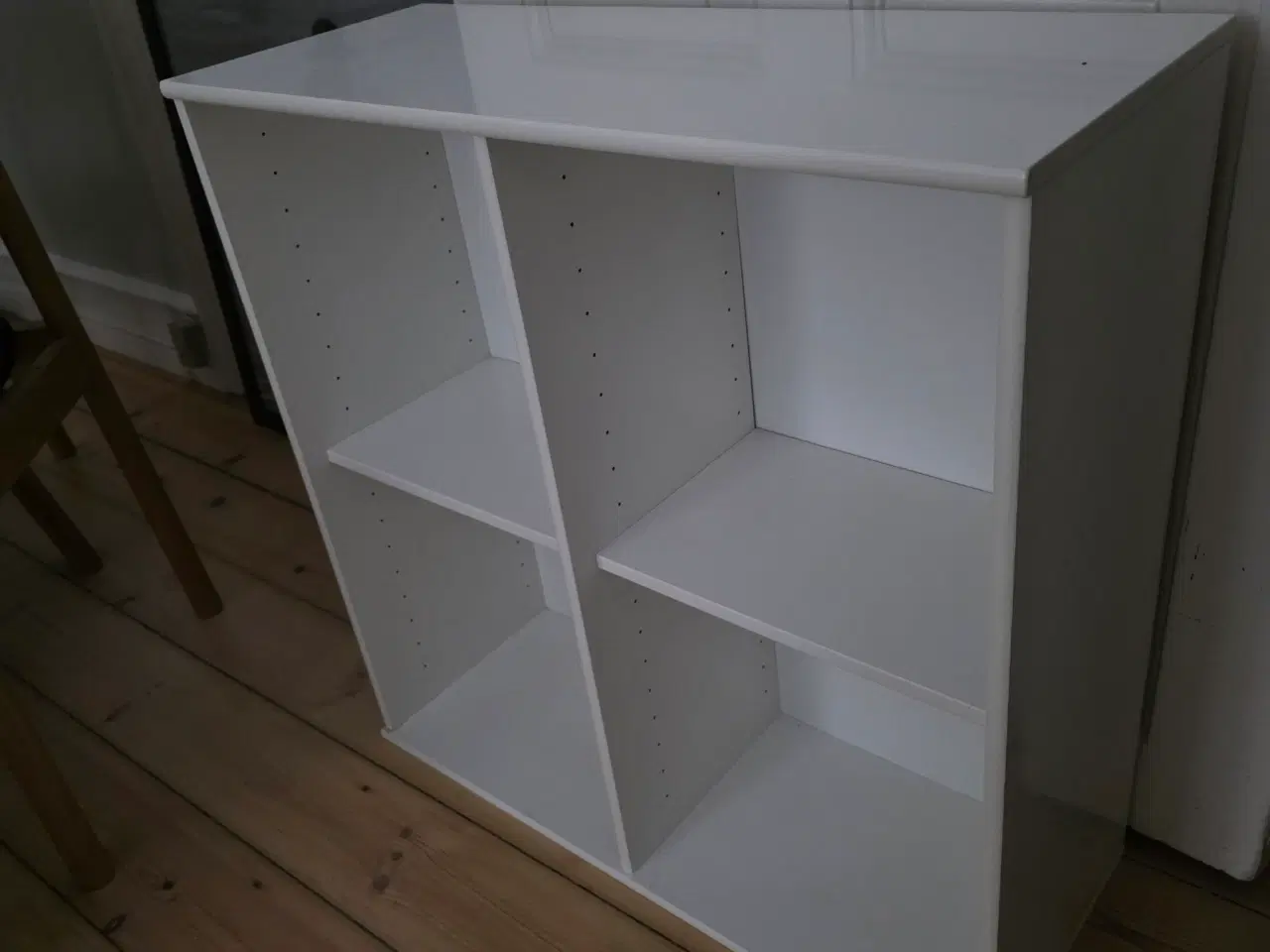 Billede 2 - Mistral bogkasse i hvid