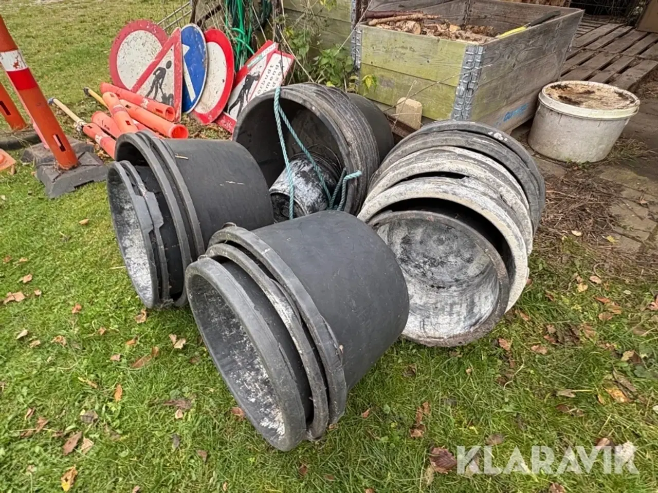 Billede 1 - Murerbaljer 23 styks og 4 små spande