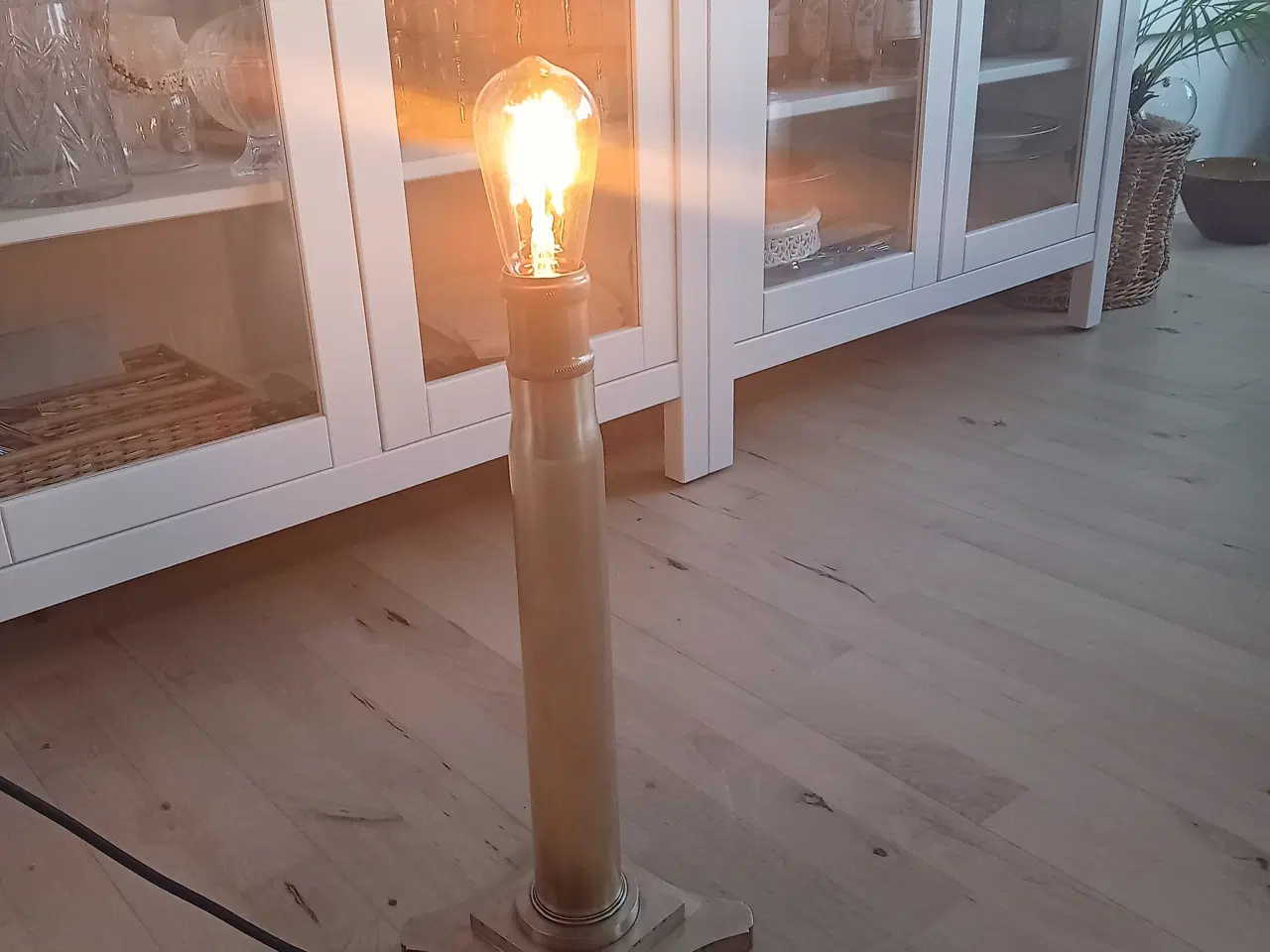 Billede 4 - Kæmpe patron hylster lavet til lampe