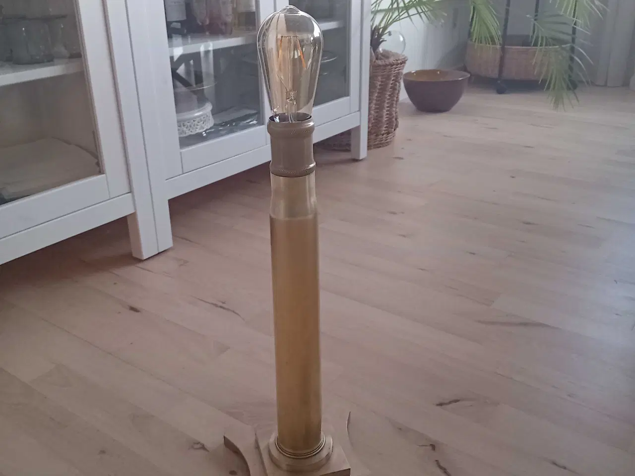 Billede 1 - Kæmpe patron hylster lavet til lampe