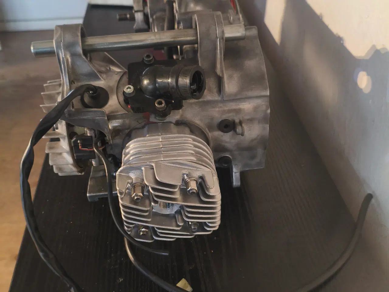 Billede 2 - Nyrenoveret lang minarelli motor 70cc Til Yamaha j