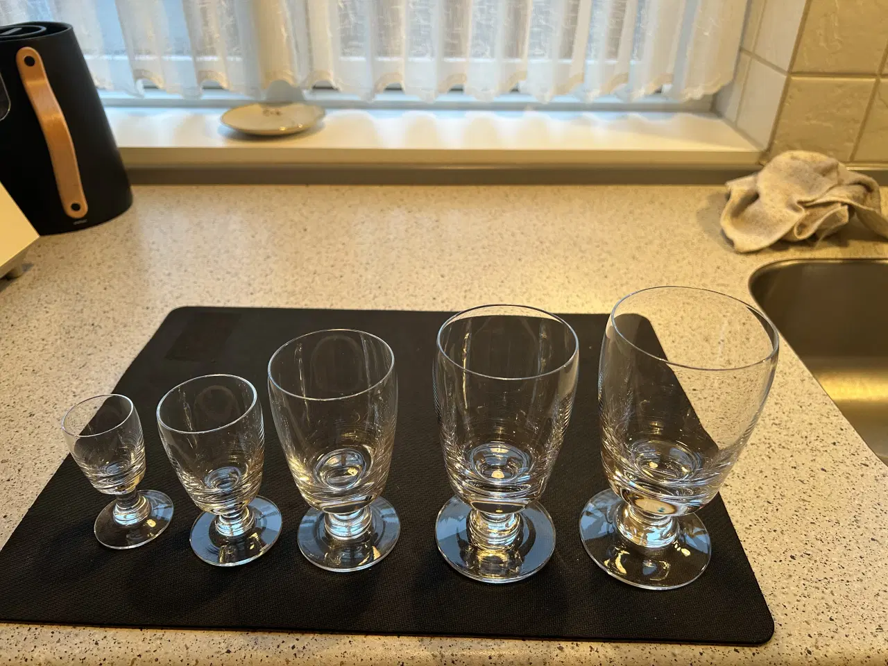 Billede 2 - Holmegaard glas Almue. 58 stk ialt