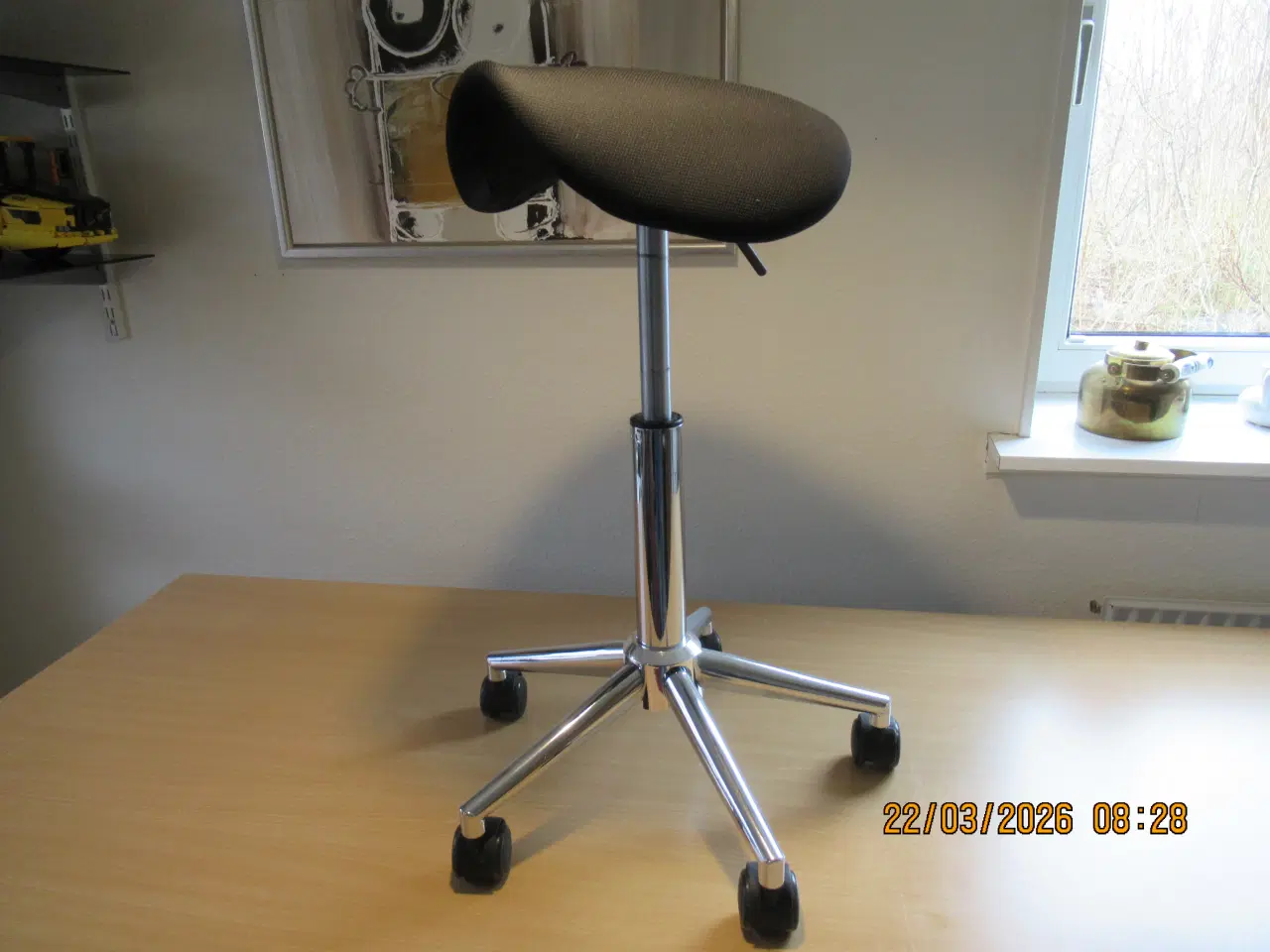 Billede 1 - Hæve sænkestol- på hjul