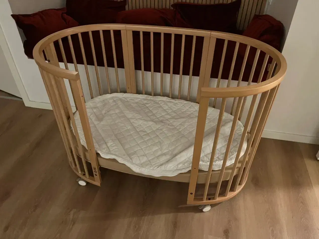 Billede 1 - Stokke Sleepi seng med junior forlængersæt natur