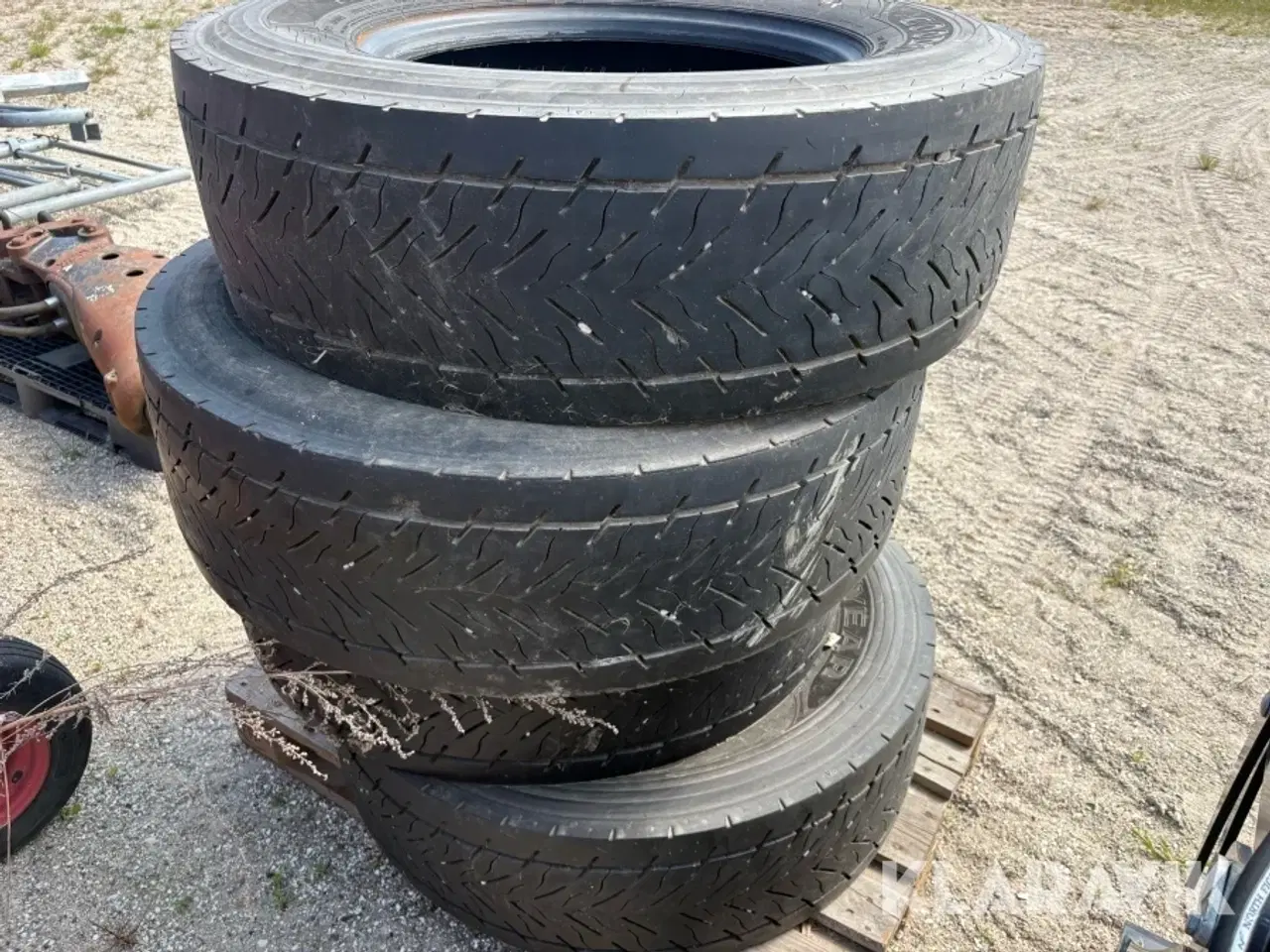Billede 3 - Lastbil dæk Goodyear 315/70 R22.5 4 styk