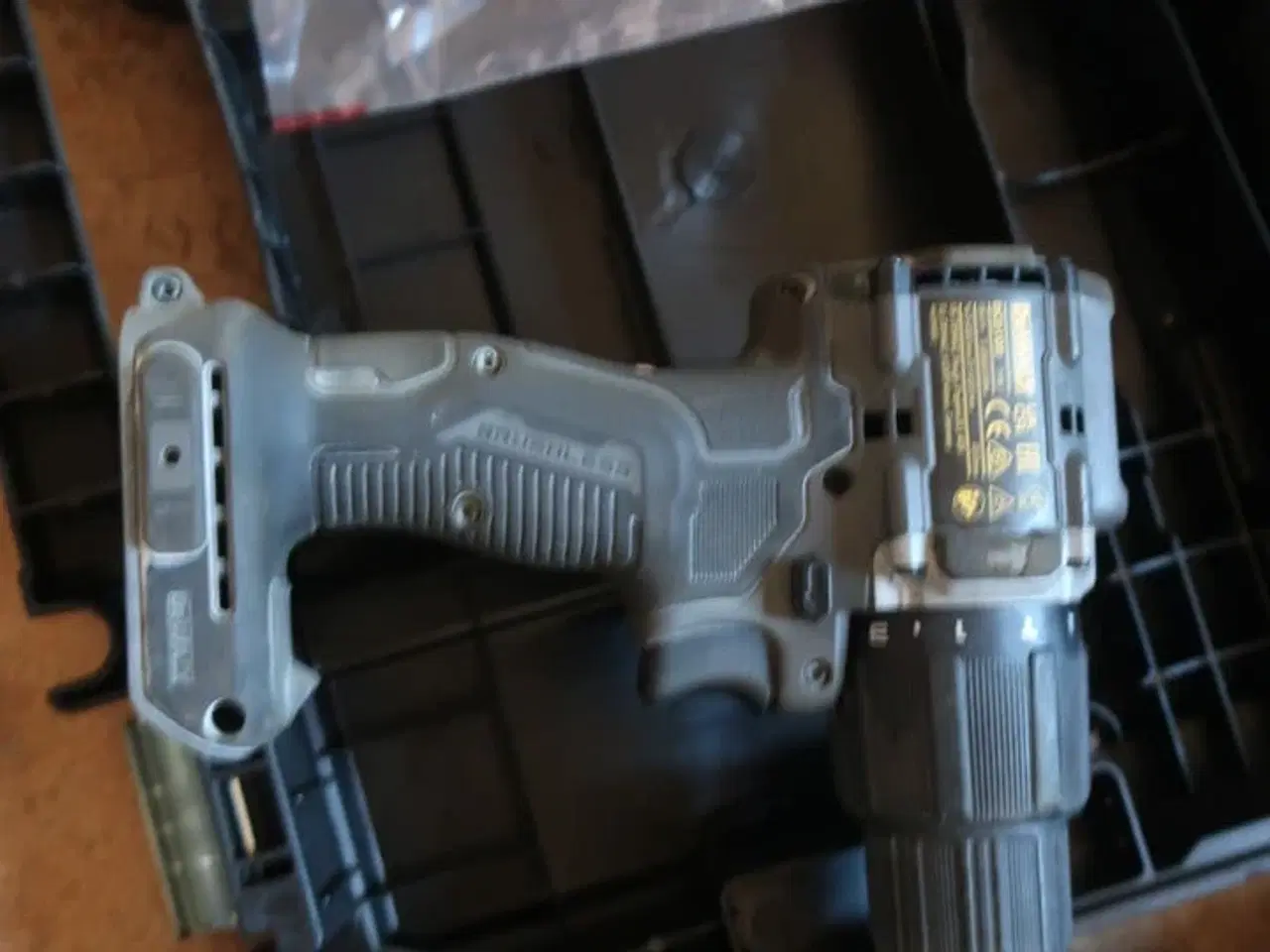 Billede 8 - 3 stk. akku bore/skruemaskiner DEWALT med 2 stk. batterier og 2 stk. ladere