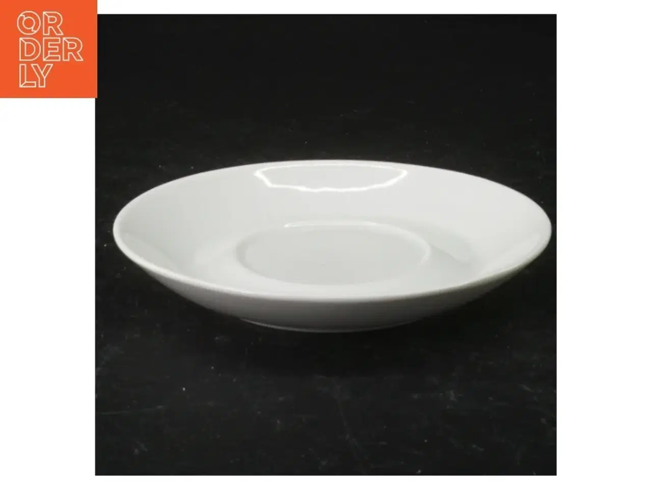 Billede 4 - Hvide porcelænskopper og underkopper (str. 14 x 2 cm. og 8 x 6 cm)