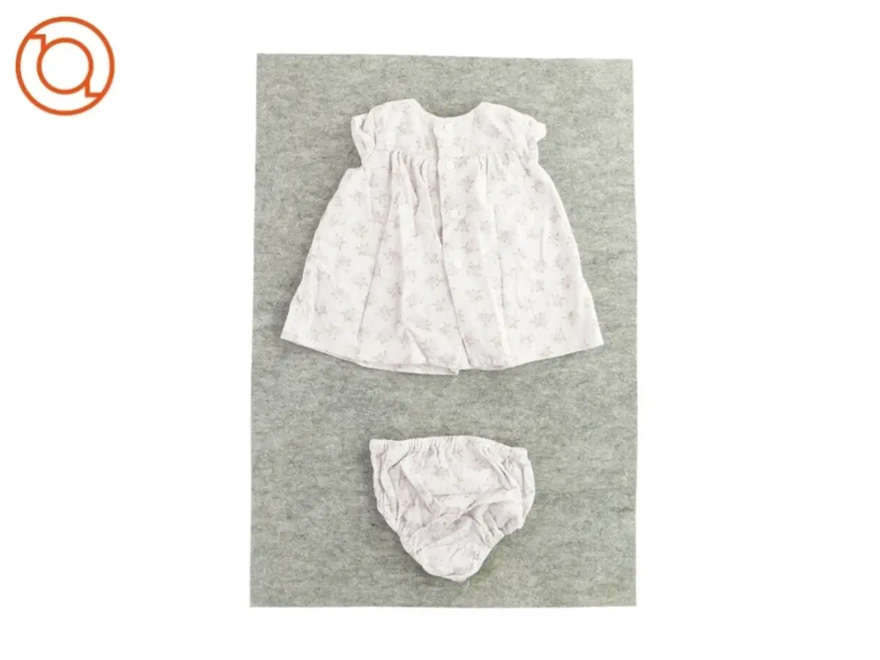 Billede 1 - Kjole med matchende. Underbukser. Fra zara mini mærke zara mini størrelse 62. Favorit lys lilla stand brugt. Kjolen har en plet. (str. 62 )