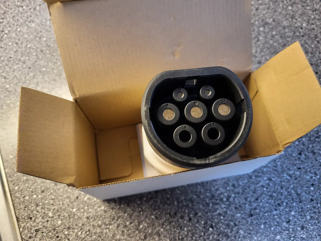 Billede 3 - V2L 230V/16A Adapter til BYD og Kia