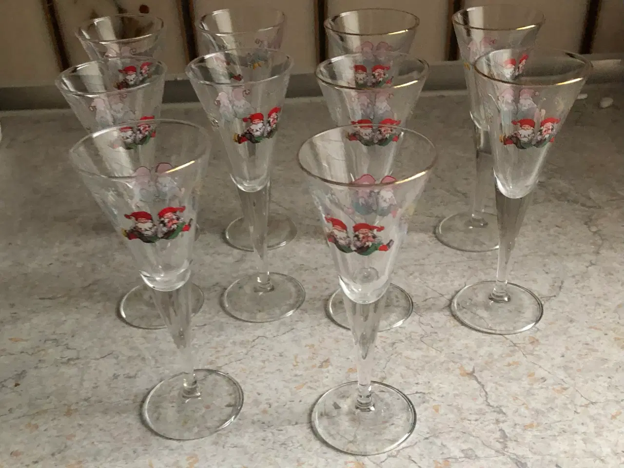 Billede 1 - Den ældre model af Snapsglas, Firkløver
