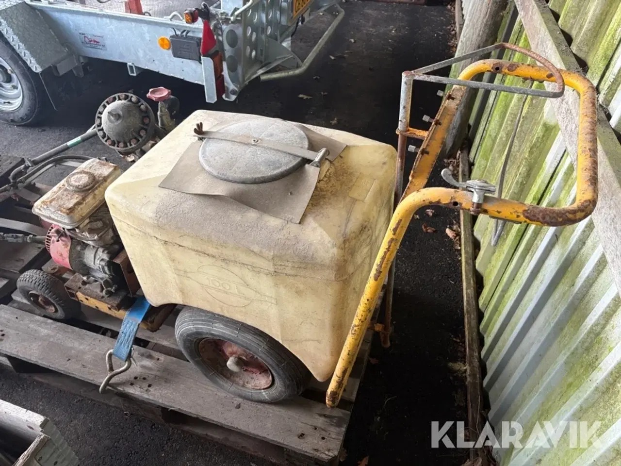 Billede 2 - Benzindrevet Marksprøjte 100 Liter 1 styk