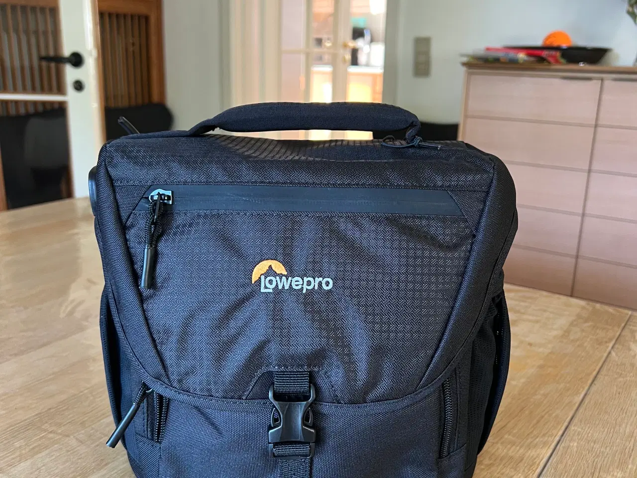 Billede 2 - Lowepro Nova™ 170 AW II kamera taske