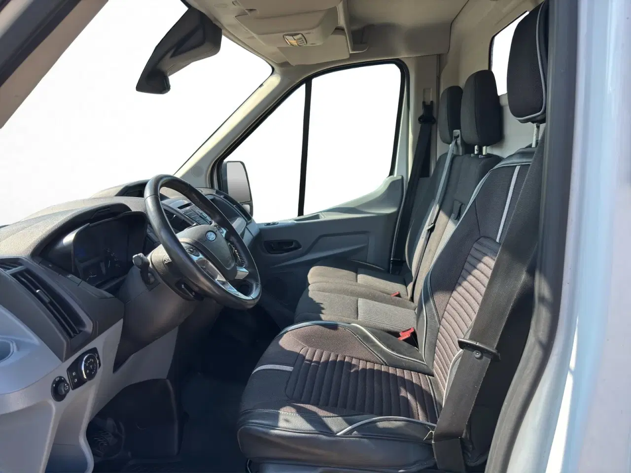 Billede 9 - Ford Transit 350 L2 Van 2,2 TDCi 125 Trend H2 FWD